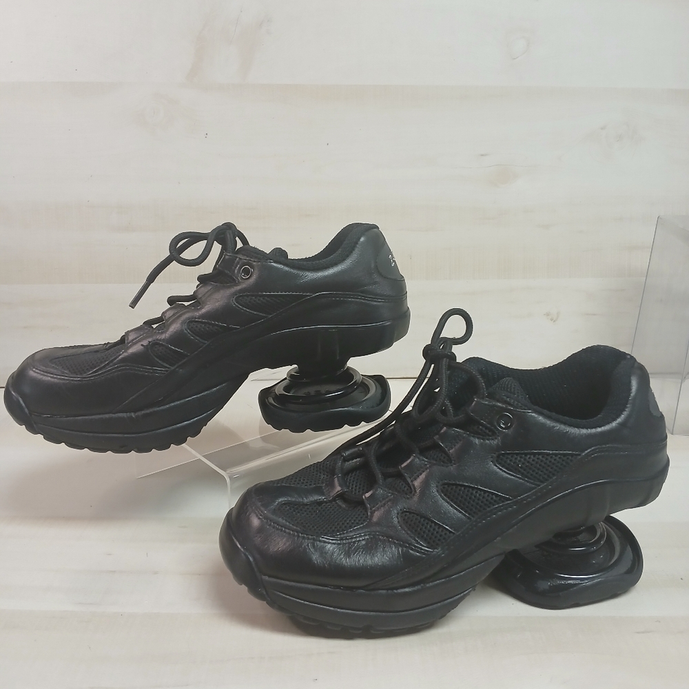 Z Coil Women’s Freedom Black Slip Resistant Orthopedic Sneaker Size US 8